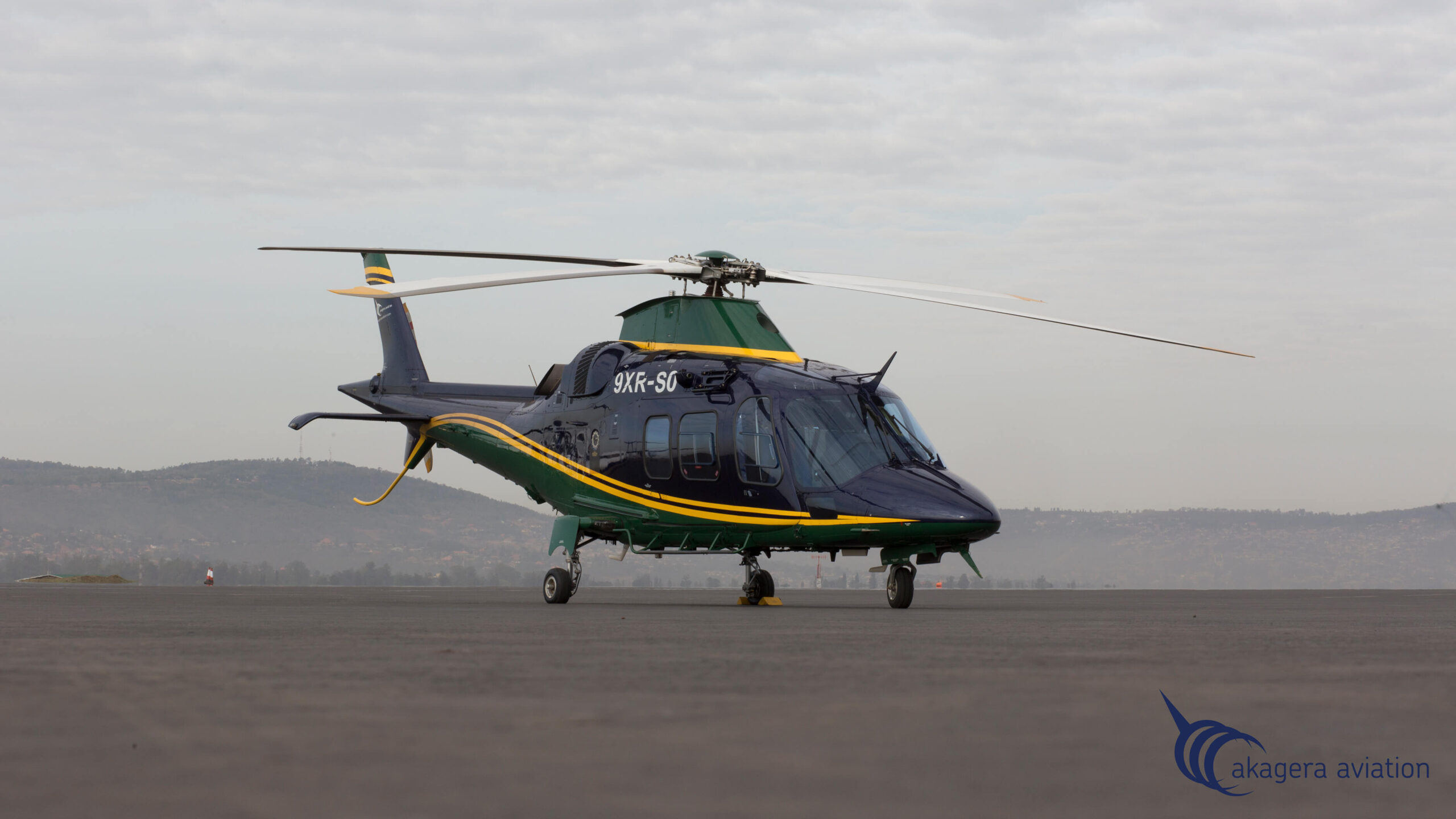 Self-Drive vs Fly-In Safari in Rwanda – Which Should You Choose?